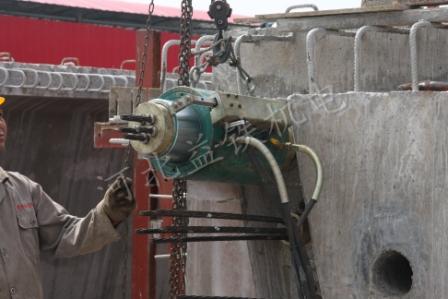 公路桥梁张拉千斤顶--带位移和测力装置